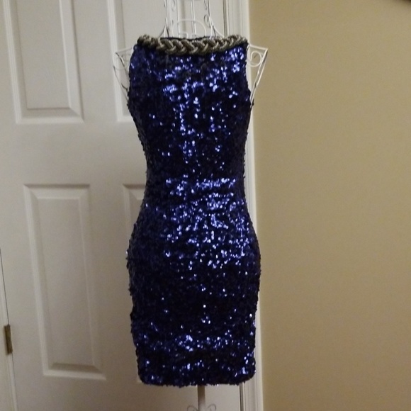 Absolutely gorgeous dress - Picture 5 of 8